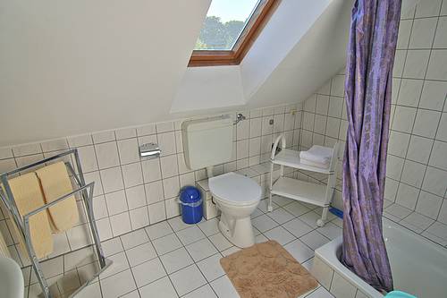 Bild des Badezimmers der Ferienwohnung Leda.